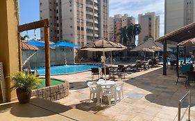 Eldorado Flat Service Host Hub | Localização Top em frente ao Clube Privé